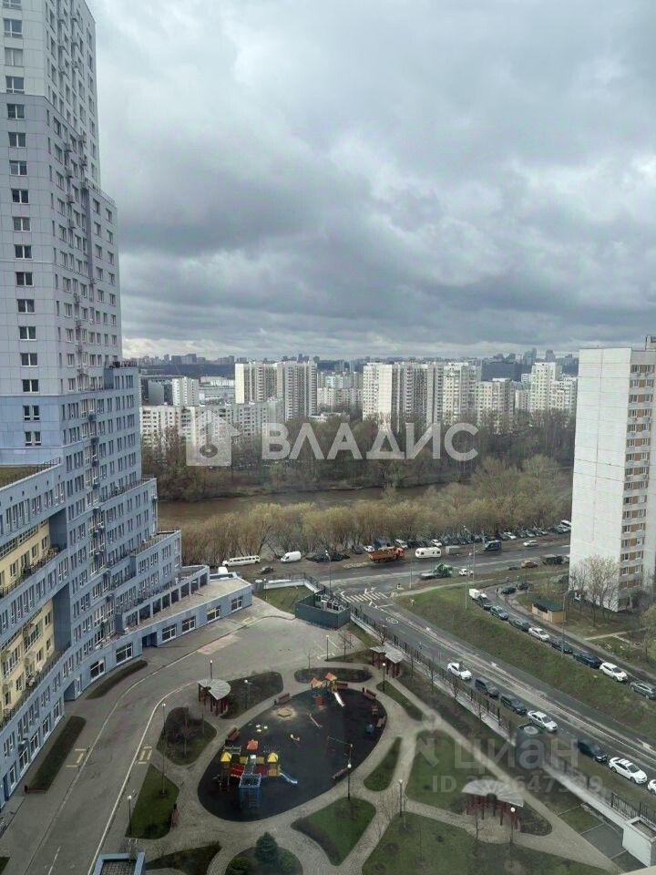 Продажа 3-комн квартиры на вторичном рынке Карамышевская набережная, 2А