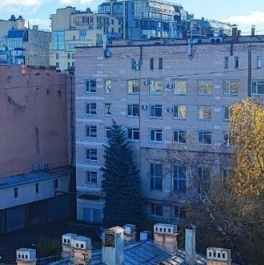 Продажа 2-комн квартиры на вторичном рынке Каменноостровский пр-кт,  д. 19/13