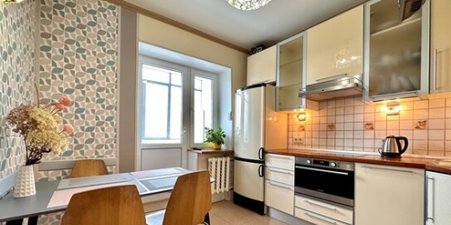 3-комн квартира улица Расковой,  д. 25