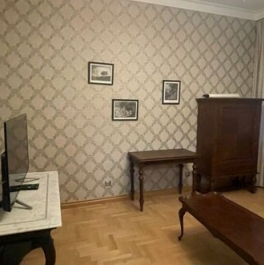 Продажа 2-комн квартиры на вторичном рынке переулок Пирогова,  д. 17