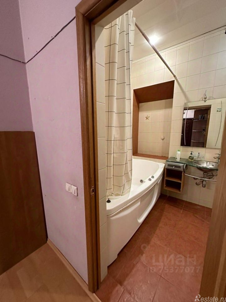 Продажа 2-комн квартиры на вторичном рынке Мытищи г, Крестьянская 3-я ул,  д. 5