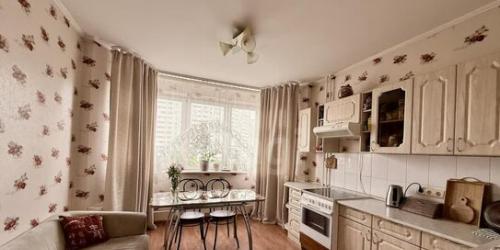 2-комн квартира улица Дмитриевского,  д. 9