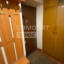 Продажа 1-комн квартиры на вторичном рынке ул Космонавтов,  д. 4