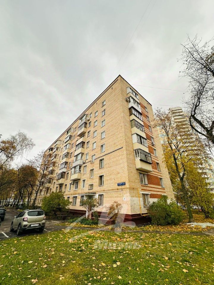 Продажа 2-комн квартиры на вторичном рынке улица Молодцова, 15К1