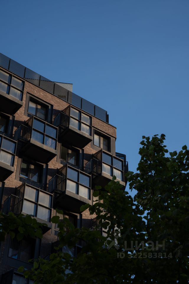 Продажа 4-комн квартиры на вторичном рынке Береговой проезд, 1Б