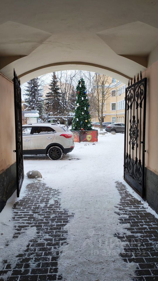 Продажа 5-комн квартиры на вторичном рынке Невский проспект, 84-86Б