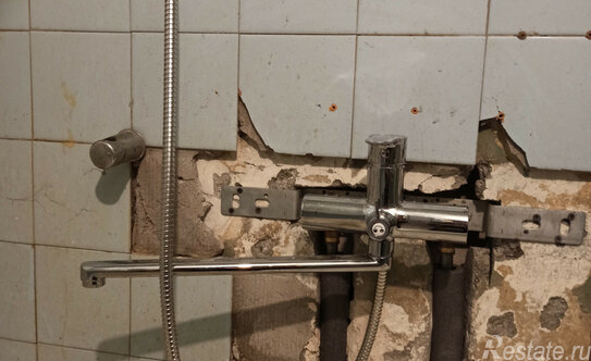 Продажа 2-комн квартиры на вторичном рынке Будапештская улица,  д. 5 к2