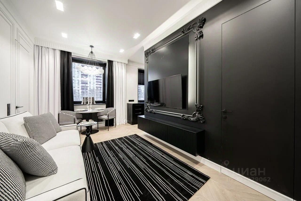 Продажа 2-комн квартиры на вторичном рынке Смоленский бульвар, 7