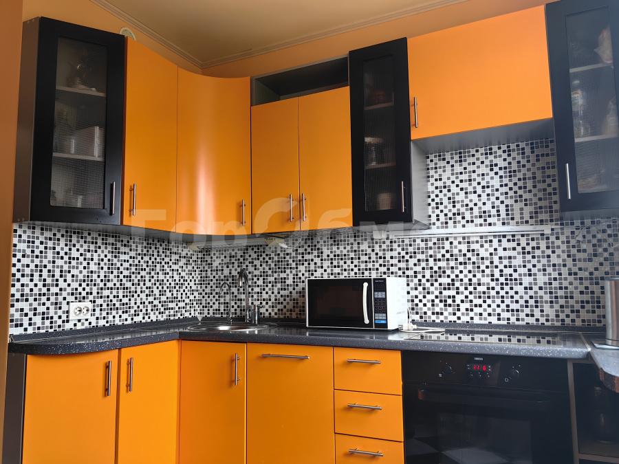 Продажа 3-комн квартиры на вторичном рынке Королёв, проспект Космонавтов, 26