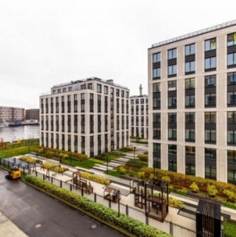 Продажа 4-комн квартиры на вторичном рынке Петровский пр-кт,  д. 26 к2