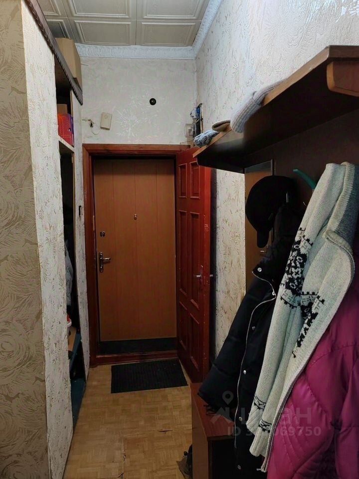 Продажа 2-комн квартиры на вторичном рынке Выборг г, Кленовая ул,  д. 10
