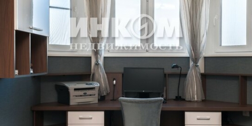 6-комн квартира улица Островитянова,  д. 4
