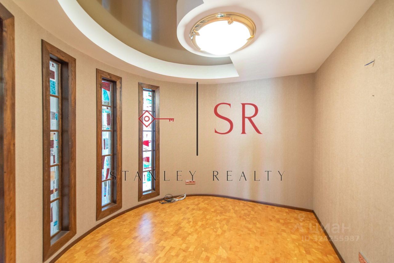 Аренда 3-комн квартиры на вторичном рынке Захарьевская улица, 37