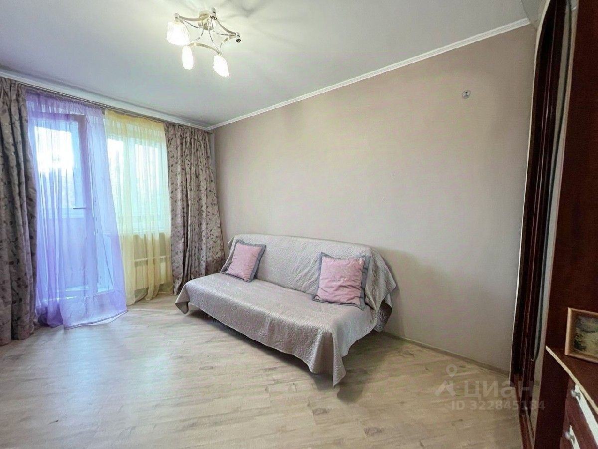 Продажа 3-комн квартиры на вторичном рынке Кантемировская улица, 17К1