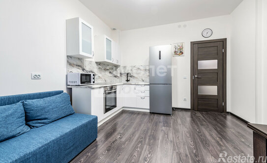 Продажа 1-комн квартиры на вторичном рынке Меридианная улица,  д. 8