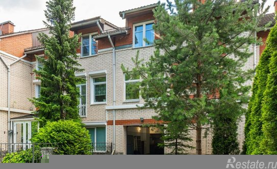 Продажа 2-комн квартиры на вторичном рынке Апрельская улица,  д. 3