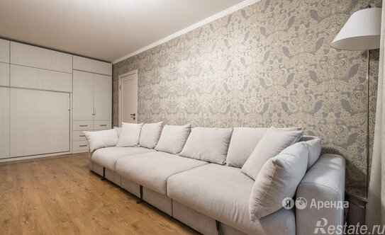 Аренда 2-комн квартиры на вторичном рынке Лосевская улица,  д. 6