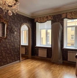 Продажа 2-комн квартиры на вторичном рынке 8-я линия,  д. 27