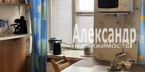 3-комн квартира улица Декабристов, 36/1