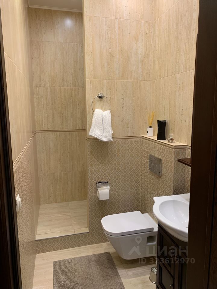 Продажа 2-комн квартиры на вторичном рынке д. Глинка, улица Малоэтажная, 1