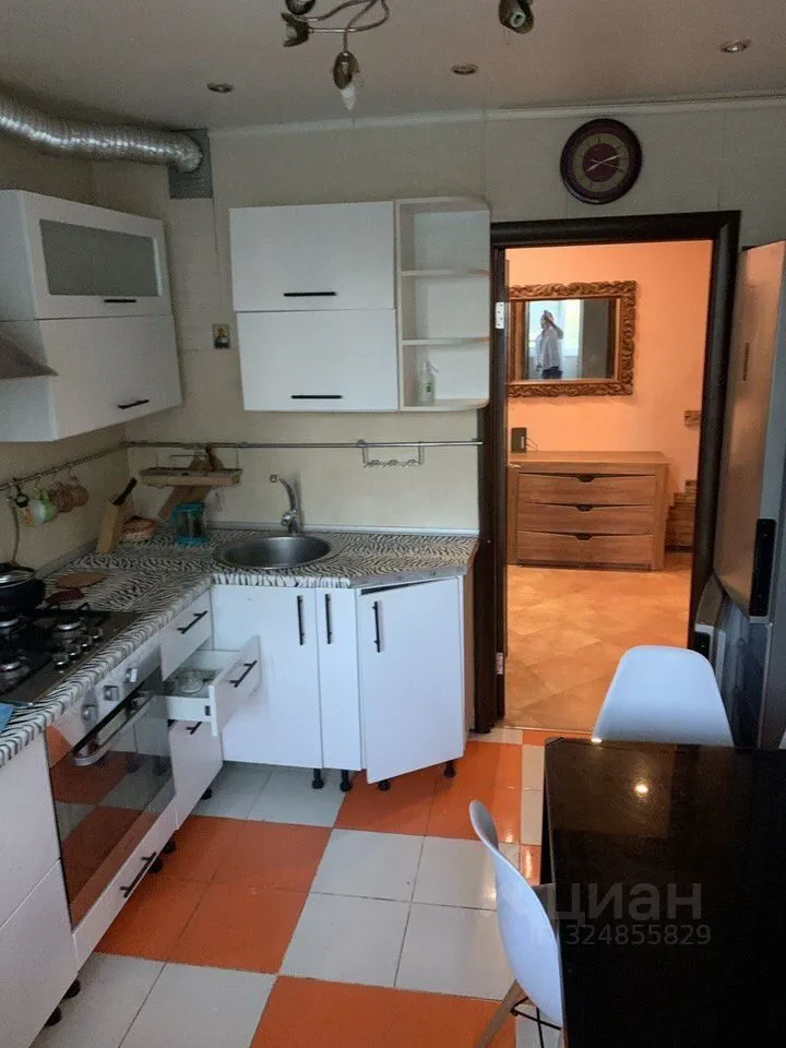 Продажа 2-комн квартиры на вторичном рынке пос. Любучаны, улица Заводская, 4