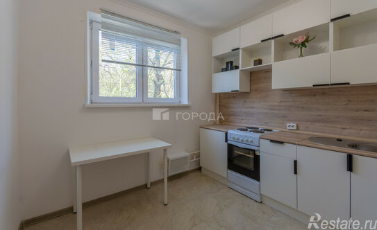 Продажа 3-комн квартиры на вторичном рынке улица Конёнкова,  д. 11