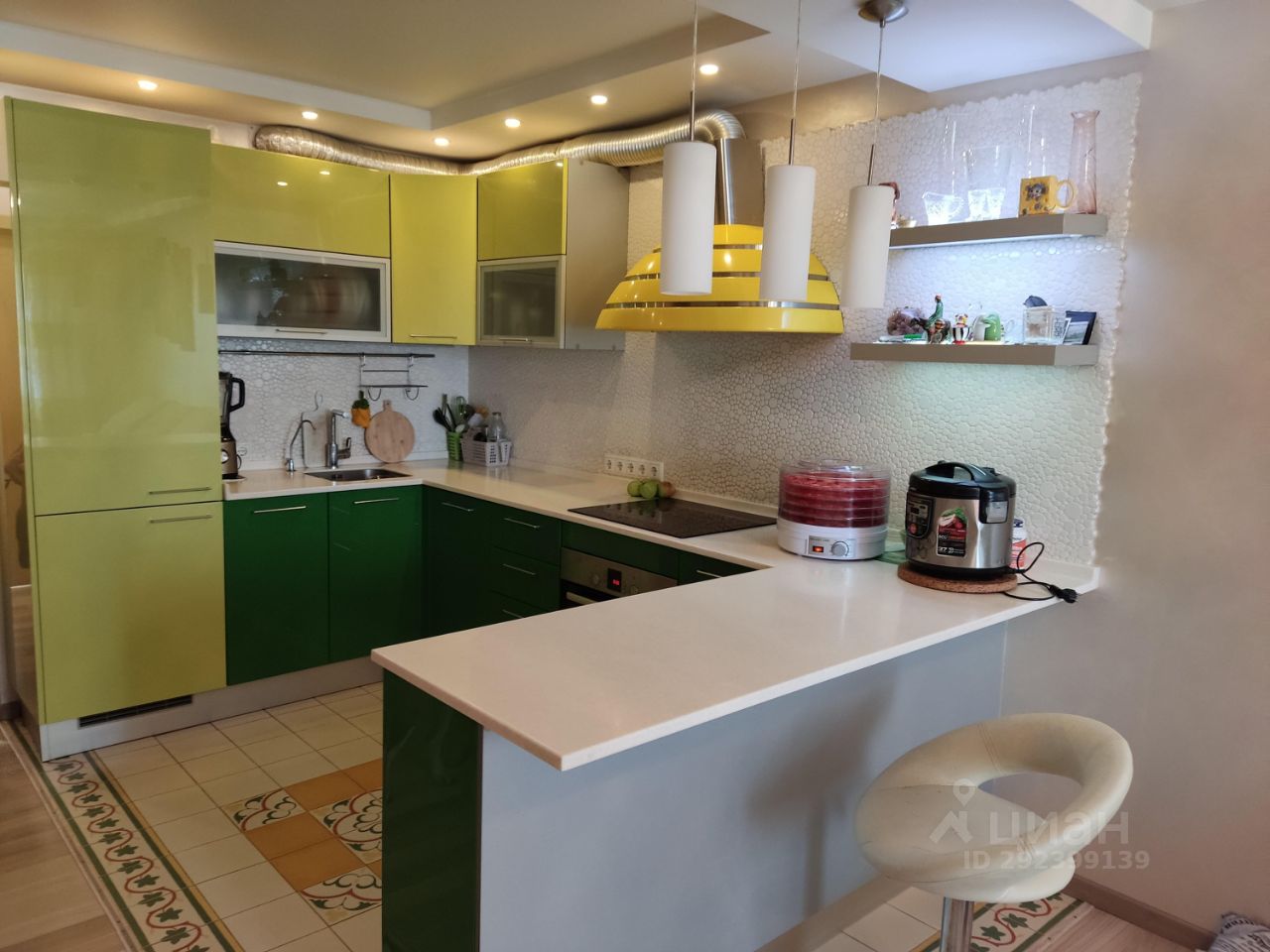 Продажа 2-комн квартиры на вторичном рынке пос. Парголово, Заречная улица, 19к1