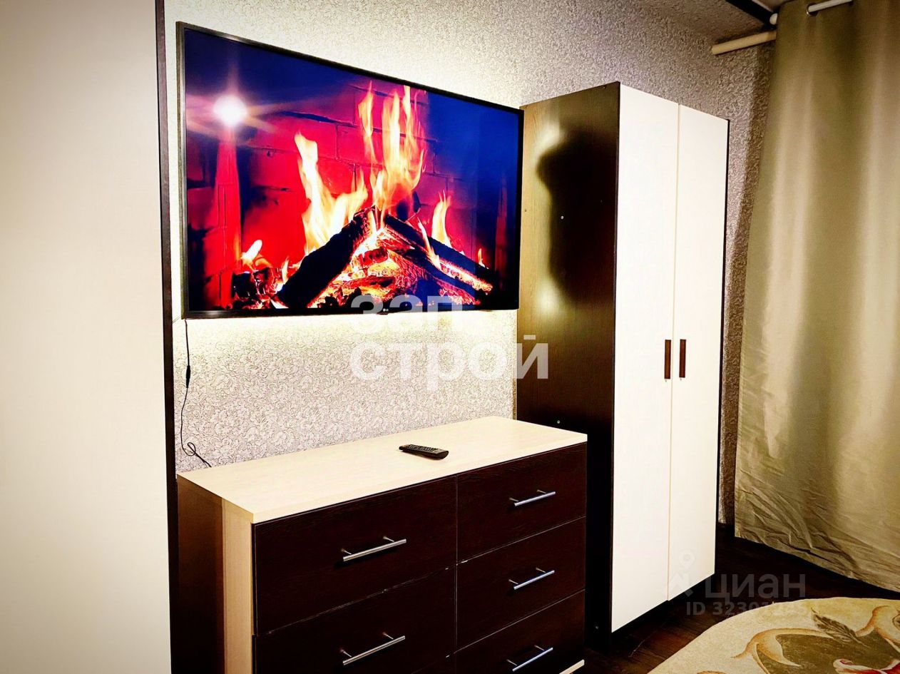 Продажа 3-комн квартиры на вторичном рынке пос. Суходолье, улица Октябрьская, 3