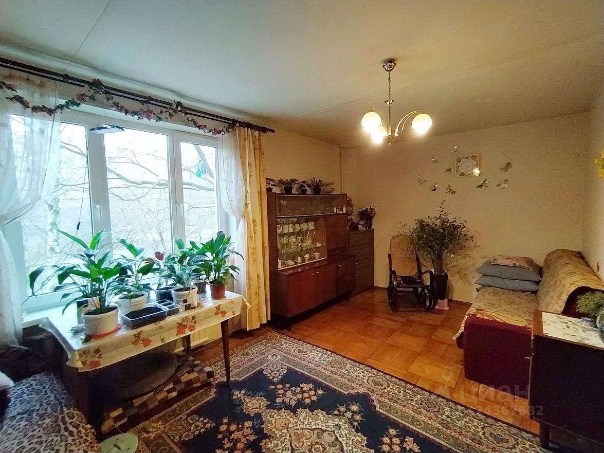 Продажа 2-комн квартиры на вторичном рынке улица Лени Голикова, 14