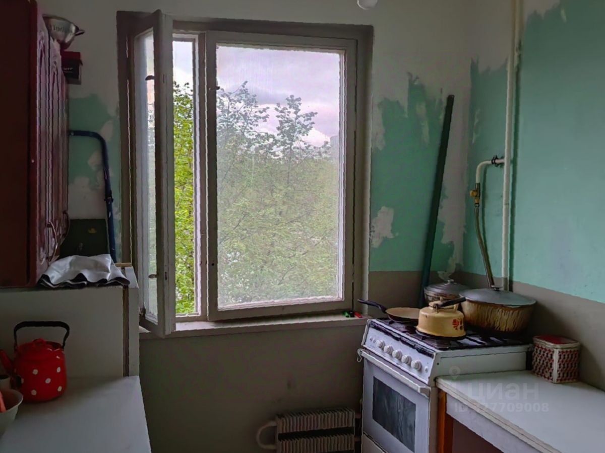 Продажа 2-комн квартиры на вторичном рынке Винницкая улица, 17