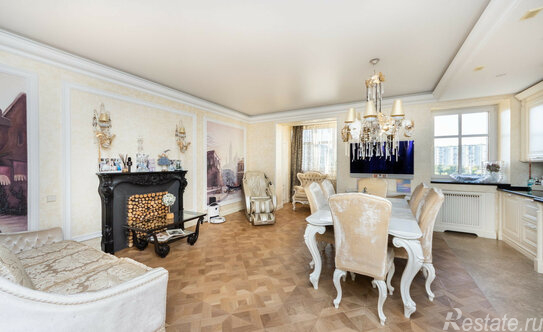 Продажа 4-комн квартиры на вторичном рынке Давыдковская улица,  д. 3