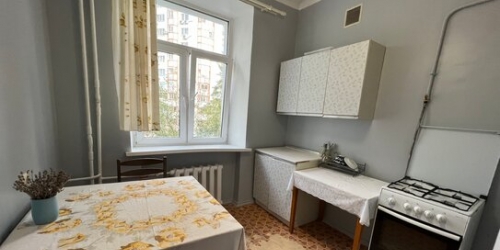 2-комн квартира Большая Набережная улица,  д. 15