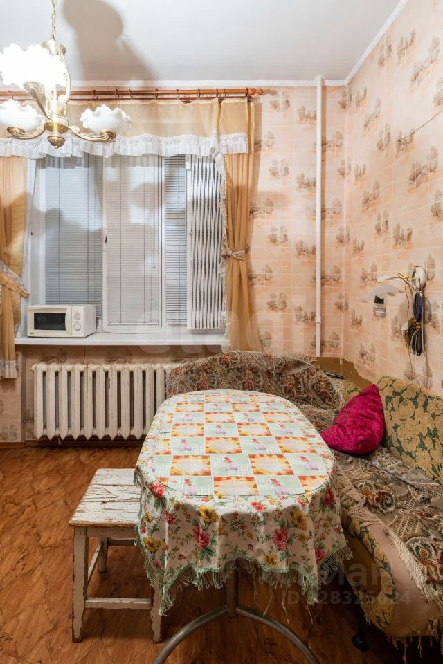 Продажа 2-комн квартиры на вторичном рынке улица Коммуны, 51к1