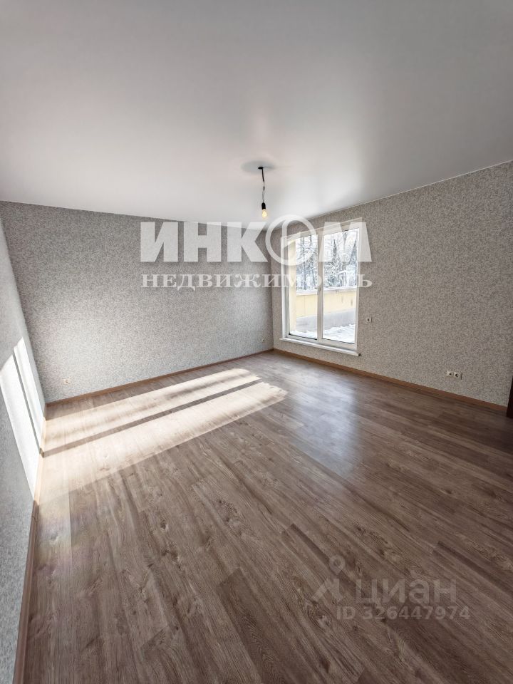 Продажа 4-комн квартиры на вторичном рынке Тучково пгт, улица Комсомольская, 14с3