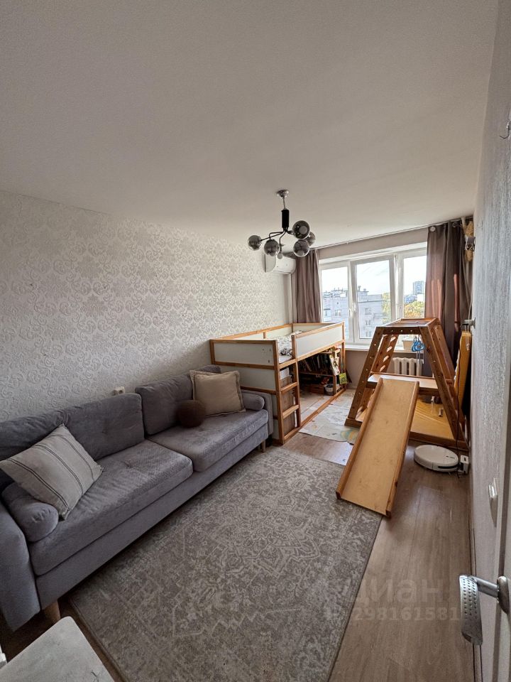 Продажа 2-комн квартиры на вторичном рынке проспект Ветеранов, 23