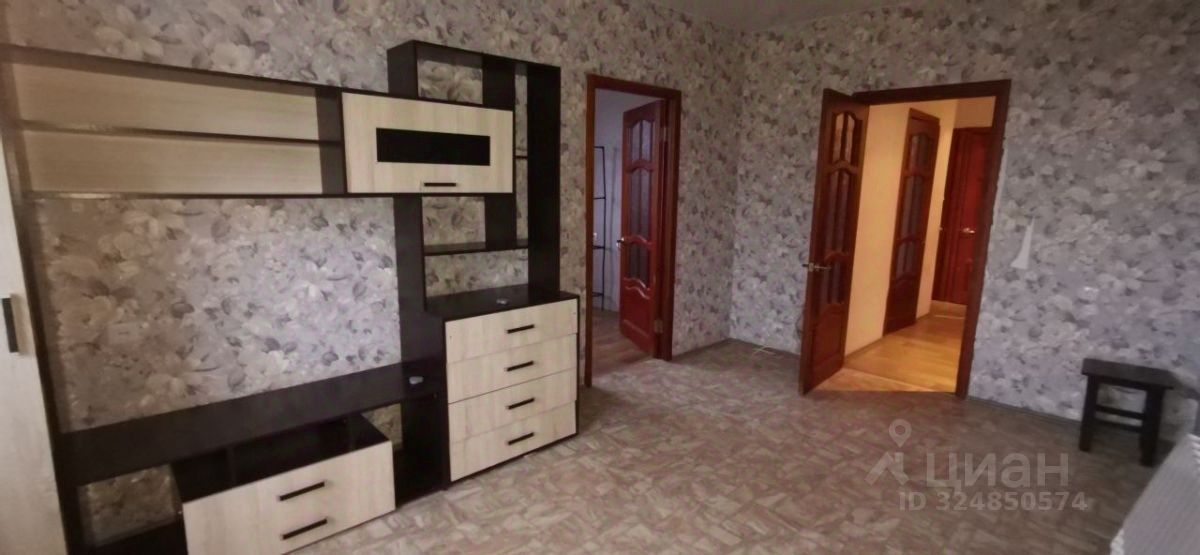 Продажа 3-комн квартиры на вторичном рынке пос. Мостовик, улица Лесная, 19