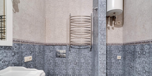 2-комн квартира Искры улица,  д. 1