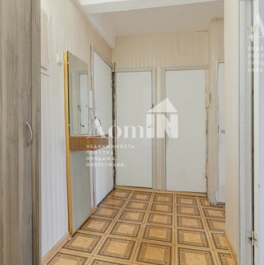 Продажа 2-комн квартиры на вторичном рынке Есенина ул,  д. 28,  к. 1