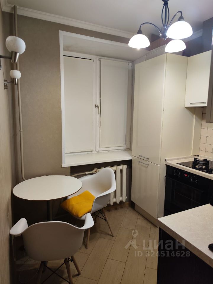 Аренда 1-комн квартиры на вторичном рынке Нахимовский проспект, 42