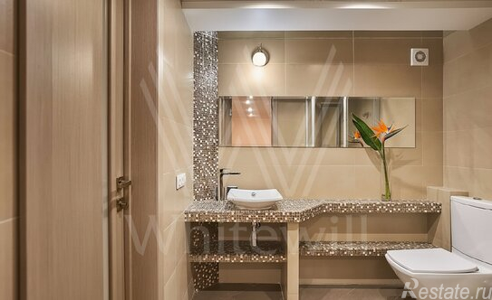 Продажа 5-комн квартиры на вторичном рынке улица Остоженка