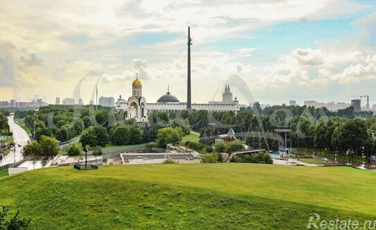 Продажа 4-комн квартиры на вторичном рынке Поклонная улица