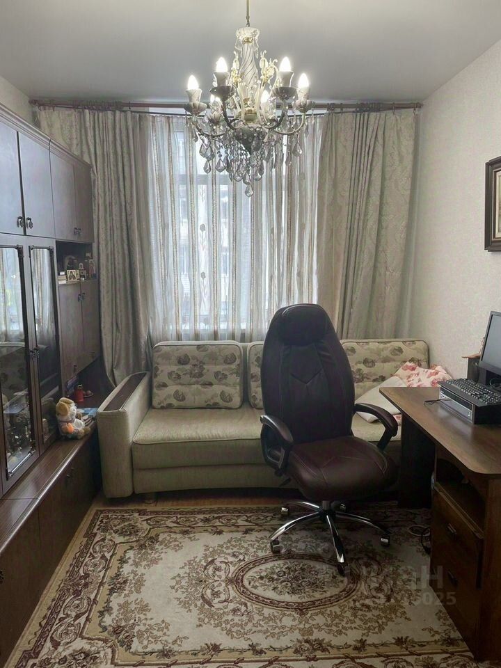 Продажа 3-комн квартиры на вторичном рынке улица Дмитрия Ульянова, 18К1