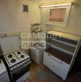 Продажа 2-комн квартиры на вторичном рынке Южный, улица Мира,  д. 10