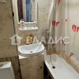 Продажа 1-комн квартиры на вторичном рынке Ореховый проезд,  д. 17,  к. 1