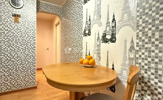 Продажа 2-комн квартиры на вторичном рынке Офицерская улица,  д. 18