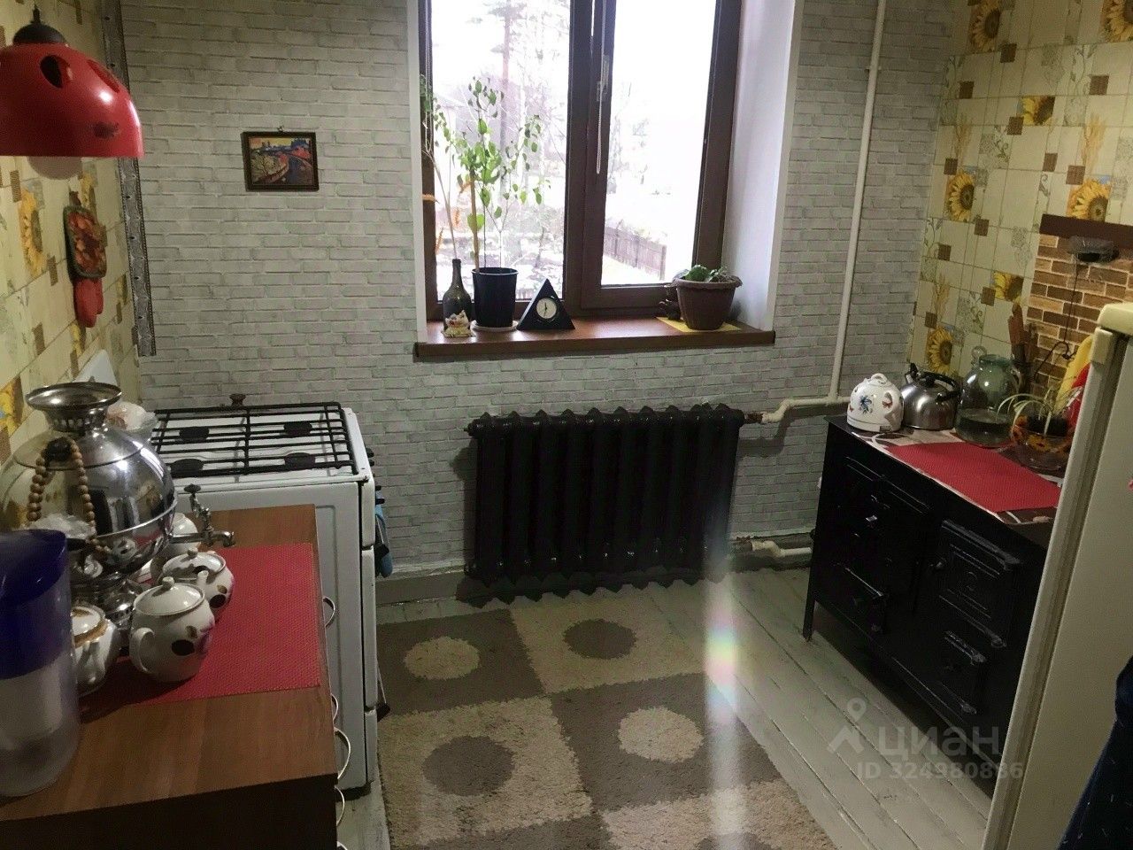 Продажа 2-комн квартиры на вторичном рынке пос. Красава, улица Комсомольская, 7