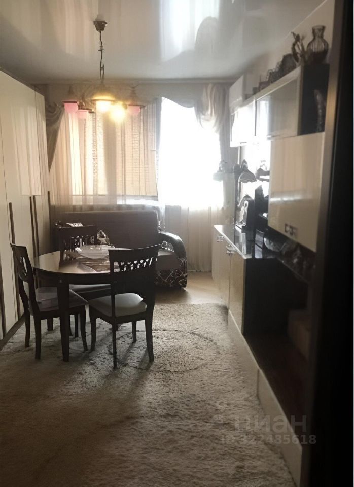 Продажа 2-комн квартиры на вторичном рынке Дзержинский, улица Ленина, 2а