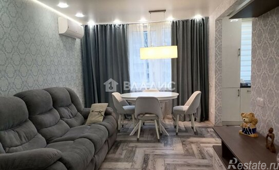 Продажа 4-комн квартиры на вторичном рынке проспект Солидарности,  д. 9 к1