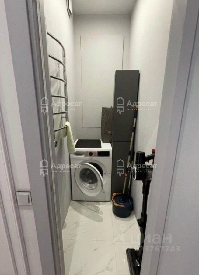 Продажа 3-комн квартиры на вторичном рынке улица Сервантеса, 3к2