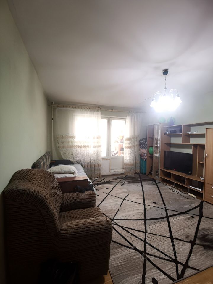 Продажа 1-комн квартиры на вторичном рынке Клинская улица, 12